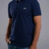 Fotografía de modelo con camiseta Azul Turqui Tipo LaCoste