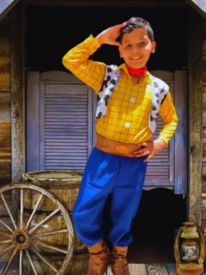 Disfraz_Woody_Niño Imagen niño con disfraz del personaje