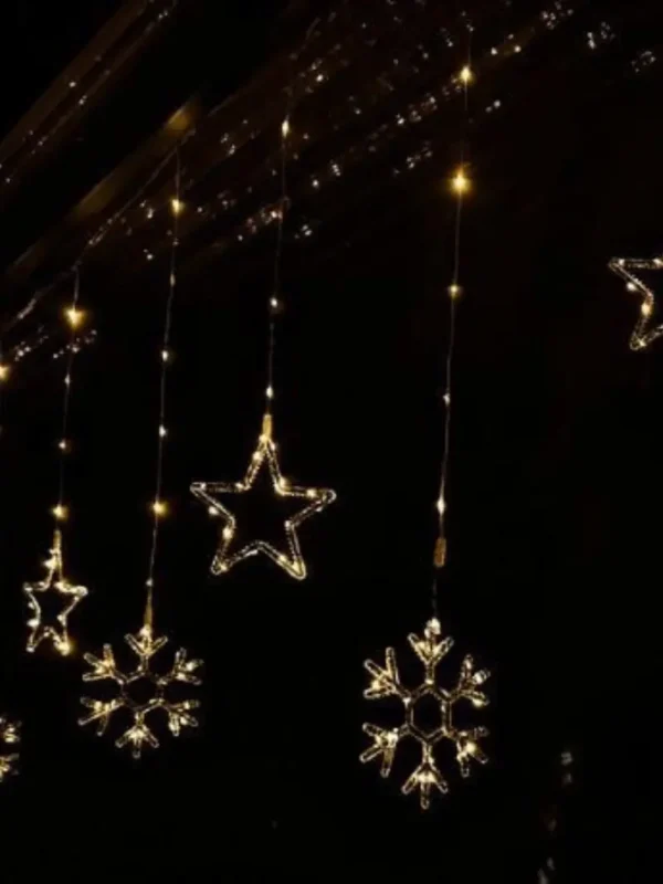 Imagen de la cortina de luces led estrellas y copos