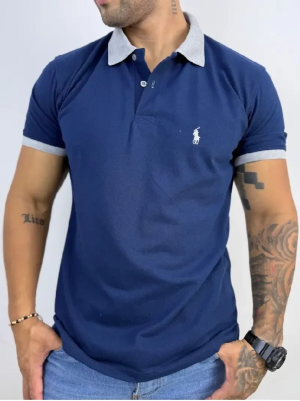 Fotografía de modelo con camiseta polo