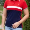 Fotografía de modelo con camiseta Rojo Azul MLE7
