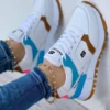 Skecher_Blanco_Azul Imagen modelo calzado deportivo