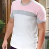 T_Gris_Rosado_Blanco Imagen de modelo con camiseta
